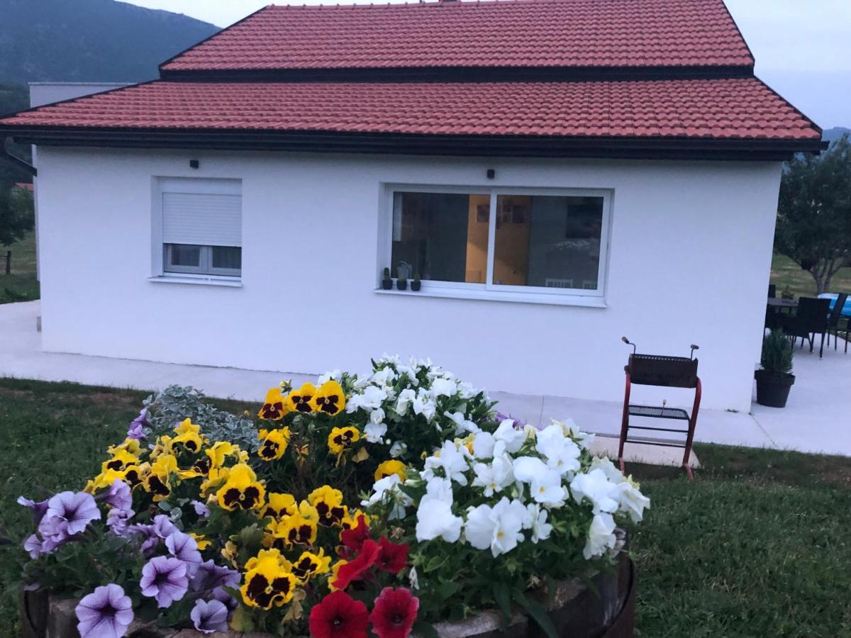 Vikendica Bruse Βίλα Jaklici Εξωτερικό φωτογραφία